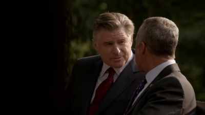 WHITE_COLLAR_-_E4X16_IN_THE_WIND_1185.jpg