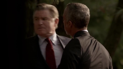 WHITE_COLLAR_-_E4X16_IN_THE_WIND_1255.jpg