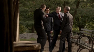 WHITE_COLLAR_-_E4X16_IN_THE_WIND_1256.jpg