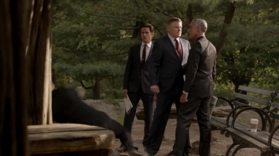 WHITE_COLLAR_-_E4X16_IN_THE_WIND_1259.jpg