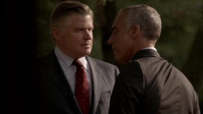 WHITE_COLLAR_-_E4X16_IN_THE_WIND_1260.jpg