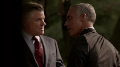 WHITE_COLLAR_-_E4X16_IN_THE_WIND_1261.jpg