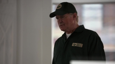 WHITE_COLLAR_-_E4X16_IN_THE_WIND_1283.jpg
