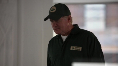 WHITE_COLLAR_-_E4X16_IN_THE_WIND_1285.jpg