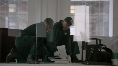 WHITE_COLLAR_-_E4X16_IN_THE_WIND_1294.jpg
