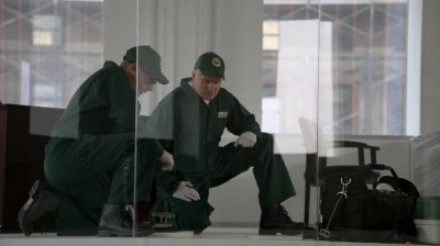 WHITE_COLLAR_-_E4X16_IN_THE_WIND_1309.jpg