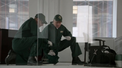 WHITE_COLLAR_-_E4X16_IN_THE_WIND_1310.jpg