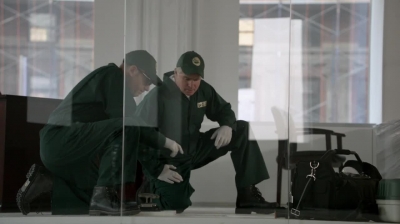 WHITE_COLLAR_-_E4X16_IN_THE_WIND_1311.jpg