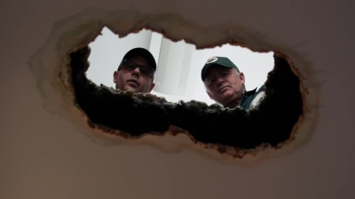 WHITE_COLLAR_-_E4X16_IN_THE_WIND_1312.jpg