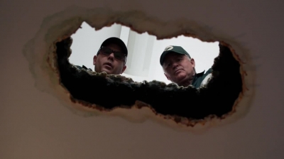 WHITE_COLLAR_-_E4X16_IN_THE_WIND_1313.jpg