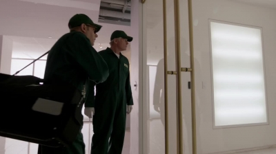 WHITE_COLLAR_-_E4X16_IN_THE_WIND_1325.jpg