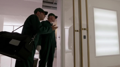 WHITE_COLLAR_-_E4X16_IN_THE_WIND_1338.jpg