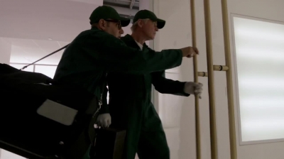 WHITE_COLLAR_-_E4X16_IN_THE_WIND_1354.jpg