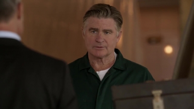 WHITE_COLLAR_-_E4X16_IN_THE_WIND_1431.jpg