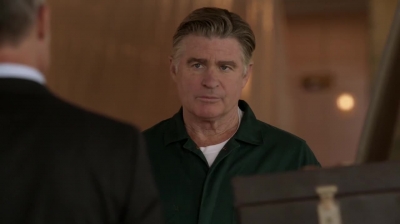 WHITE_COLLAR_-_E4X16_IN_THE_WIND_1432.jpg