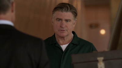 WHITE_COLLAR_-_E4X16_IN_THE_WIND_1434.jpg