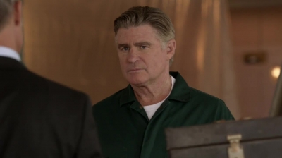 WHITE_COLLAR_-_E4X16_IN_THE_WIND_1437.jpg