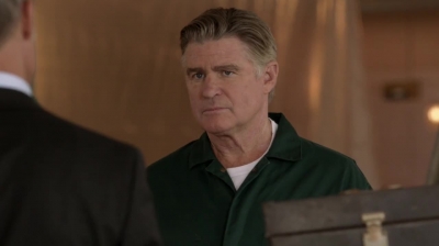 WHITE_COLLAR_-_E4X16_IN_THE_WIND_1439.jpg