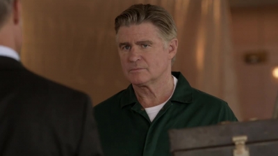 WHITE_COLLAR_-_E4X16_IN_THE_WIND_1440.jpg