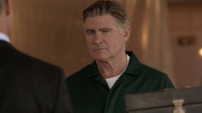WHITE_COLLAR_-_E4X16_IN_THE_WIND_1443.jpg