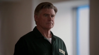 WHITE_COLLAR_-_E4X16_IN_THE_WIND_1476.jpg