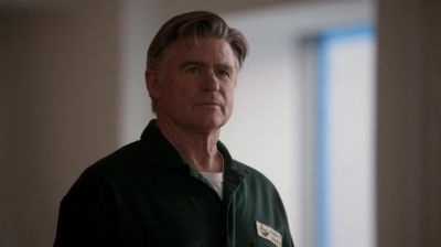 WHITE_COLLAR_-_E4X16_IN_THE_WIND_1481.jpg