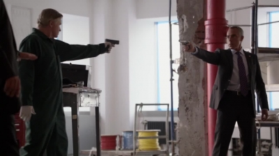 WHITE_COLLAR_-_E4X16_IN_THE_WIND_1491.jpg