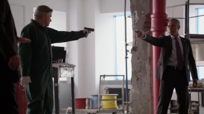 WHITE_COLLAR_-_E4X16_IN_THE_WIND_1492.jpg