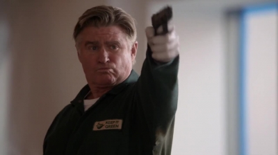 WHITE_COLLAR_-_E4X16_IN_THE_WIND_1504.jpg