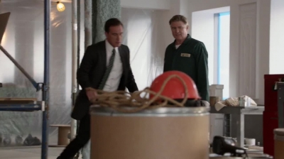 WHITE_COLLAR_-_E4X16_IN_THE_WIND_1508.jpg