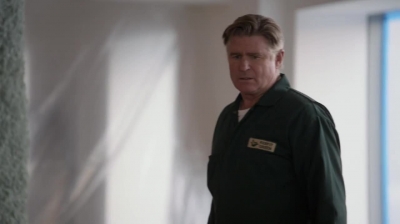 WHITE_COLLAR_-_E4X16_IN_THE_WIND_1511.jpg