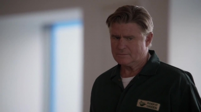 WHITE_COLLAR_-_E4X16_IN_THE_WIND_1541.jpg