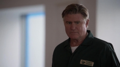 WHITE_COLLAR_-_E4X16_IN_THE_WIND_1544.jpg