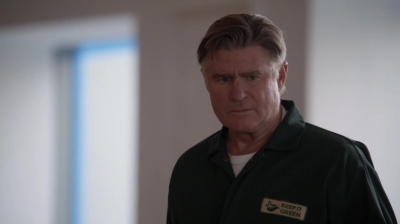 WHITE_COLLAR_-_E4X16_IN_THE_WIND_1547.jpg