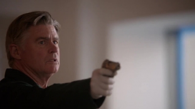 WHITE_COLLAR_-_E4X16_IN_THE_WIND_1560.jpg