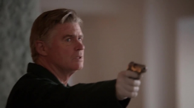 WHITE_COLLAR_-_E4X16_IN_THE_WIND_1563.jpg