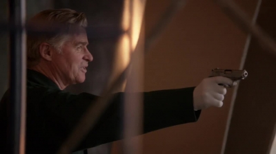 WHITE_COLLAR_-_E4X16_IN_THE_WIND_1566.jpg
