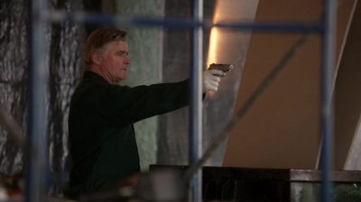 WHITE_COLLAR_-_E4X16_IN_THE_WIND_1573.jpg