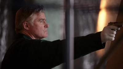 WHITE_COLLAR_-_E4X16_IN_THE_WIND_1575.jpg