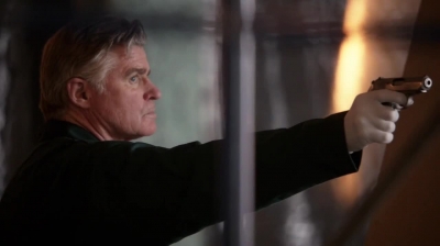 WHITE_COLLAR_-_E4X16_IN_THE_WIND_1577.jpg