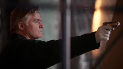 WHITE_COLLAR_-_E4X16_IN_THE_WIND_1578.jpg