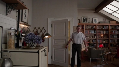 WHITE_COLLAR_-_E4X16_IN_THE_WIND_1579.jpg