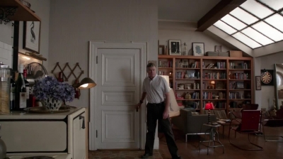 WHITE_COLLAR_-_E4X16_IN_THE_WIND_1590.jpg