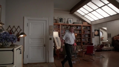 WHITE_COLLAR_-_E4X16_IN_THE_WIND_1595.jpg