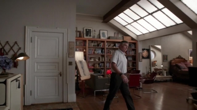 WHITE_COLLAR_-_E4X16_IN_THE_WIND_1597.jpg