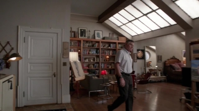 WHITE_COLLAR_-_E4X16_IN_THE_WIND_1598.jpg