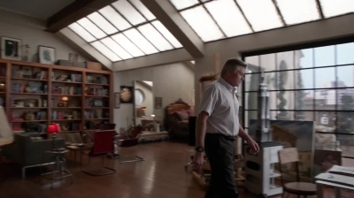 WHITE_COLLAR_-_E4X16_IN_THE_WIND_1605.jpg