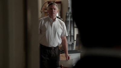 WHITE_COLLAR_-_E4X16_IN_THE_WIND_1644.jpg