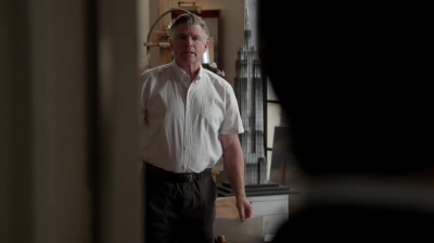WHITE_COLLAR_-_E4X16_IN_THE_WIND_1646.jpg