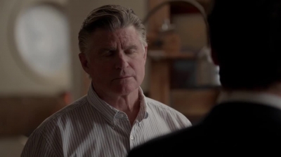 WHITE_COLLAR_-_E4X16_IN_THE_WIND_1691.jpg